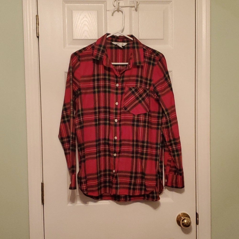 Old Navy red plaid flannel shirt Size medium